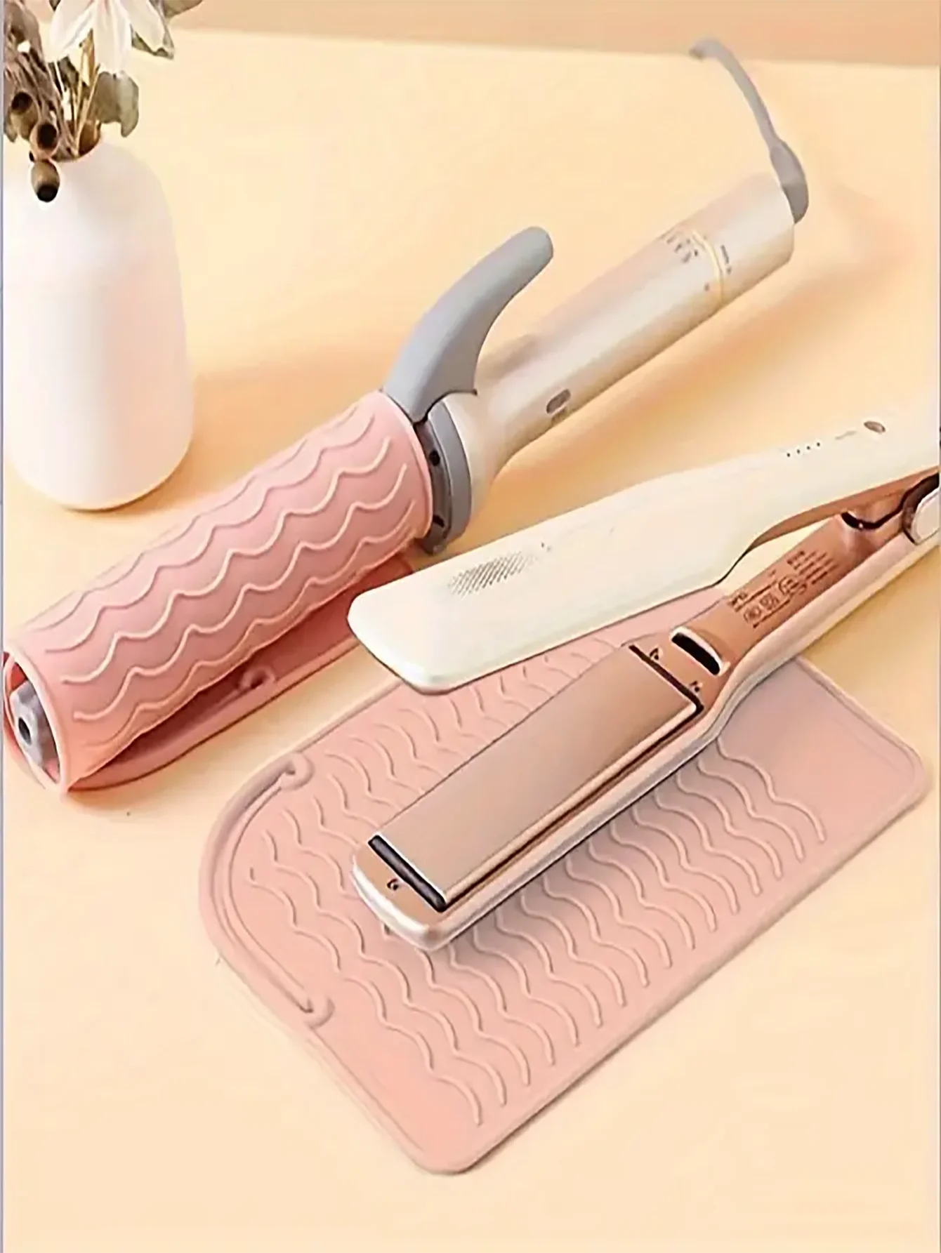 Silicone Heat Resistant Travel Mat, Portable Pad Cover for Curling Iron, Flat Iron and Hair Straightener, Plus Size