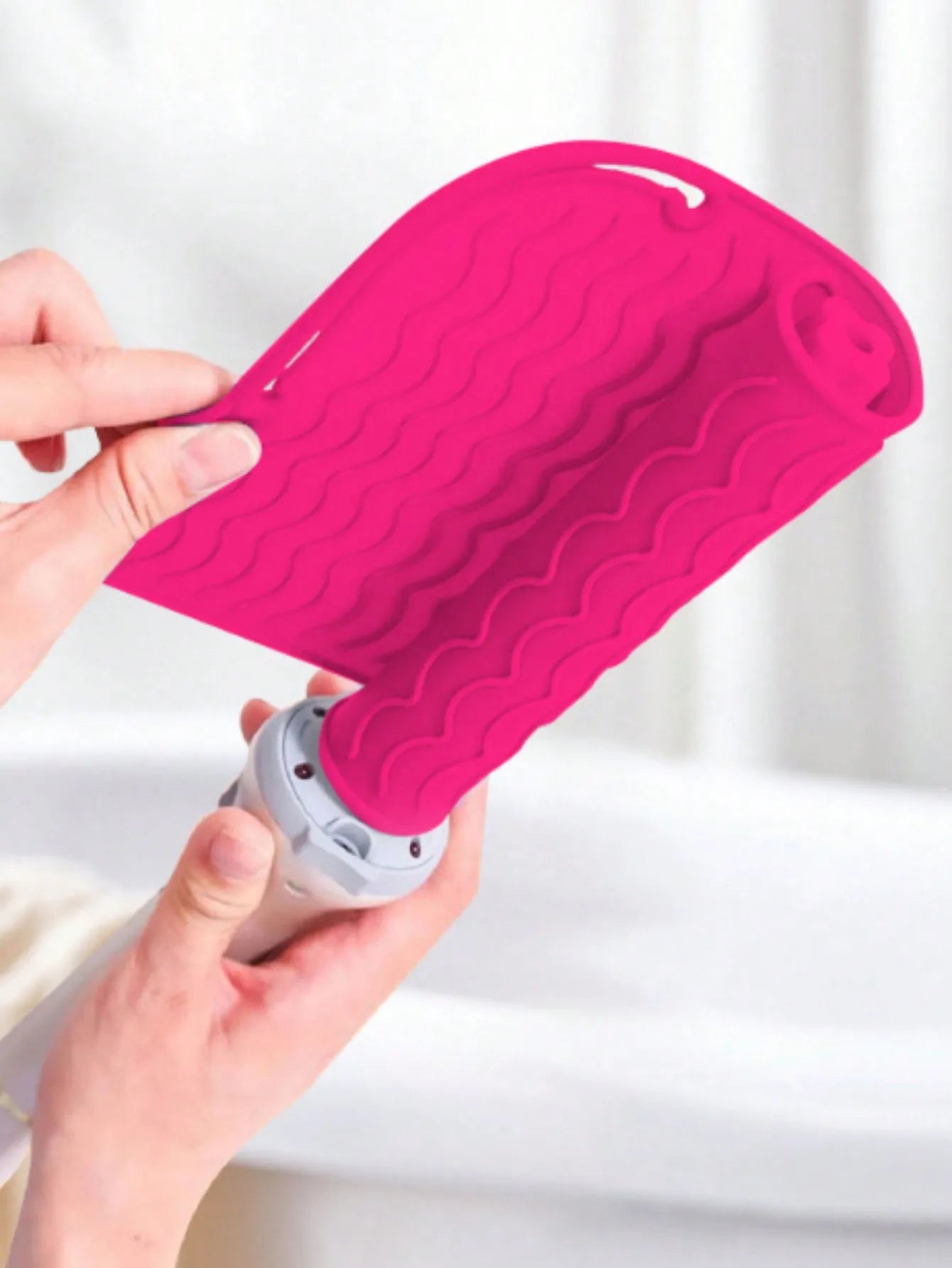 Silicone Heat Resistant Travel Mat, Portable Pad Cover for Curling Iron, Flat Iron and Hair Straightener, Plus Size